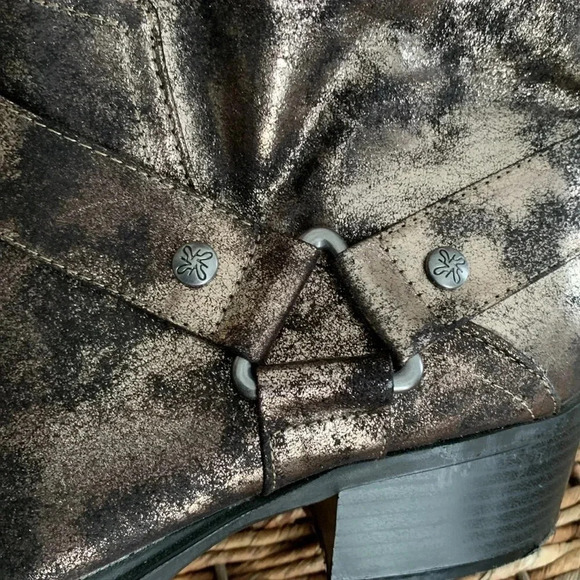 Vera Wang Boots 9.5 EUC - Picture 10 of 13